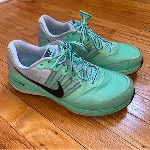 Nike Dual Fusion X Women's Running Shoe size 8